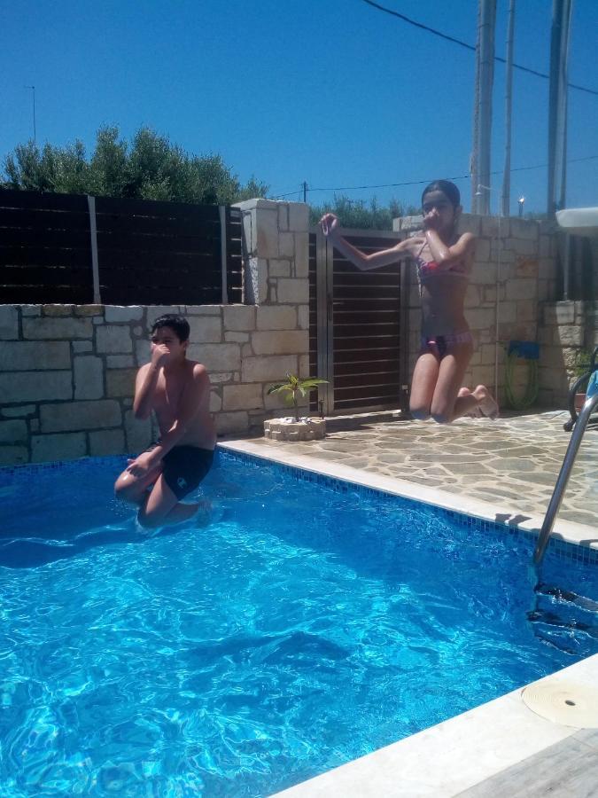 “Theeporto” Maisonette With Pool Gouves Dış mekan fotoğraf