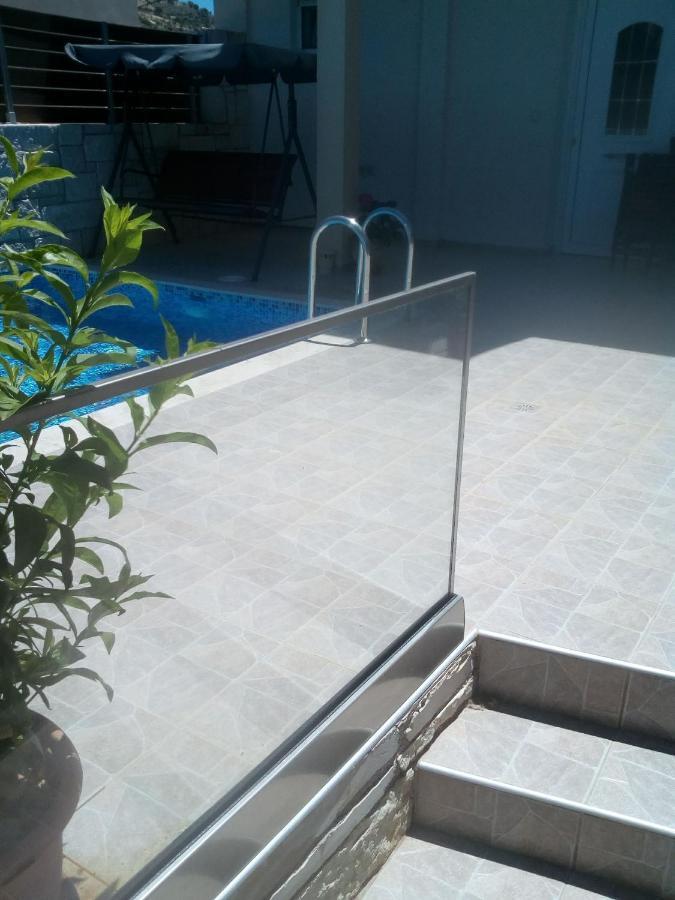 “Theeporto” Maisonette With Pool Gouves Dış mekan fotoğraf